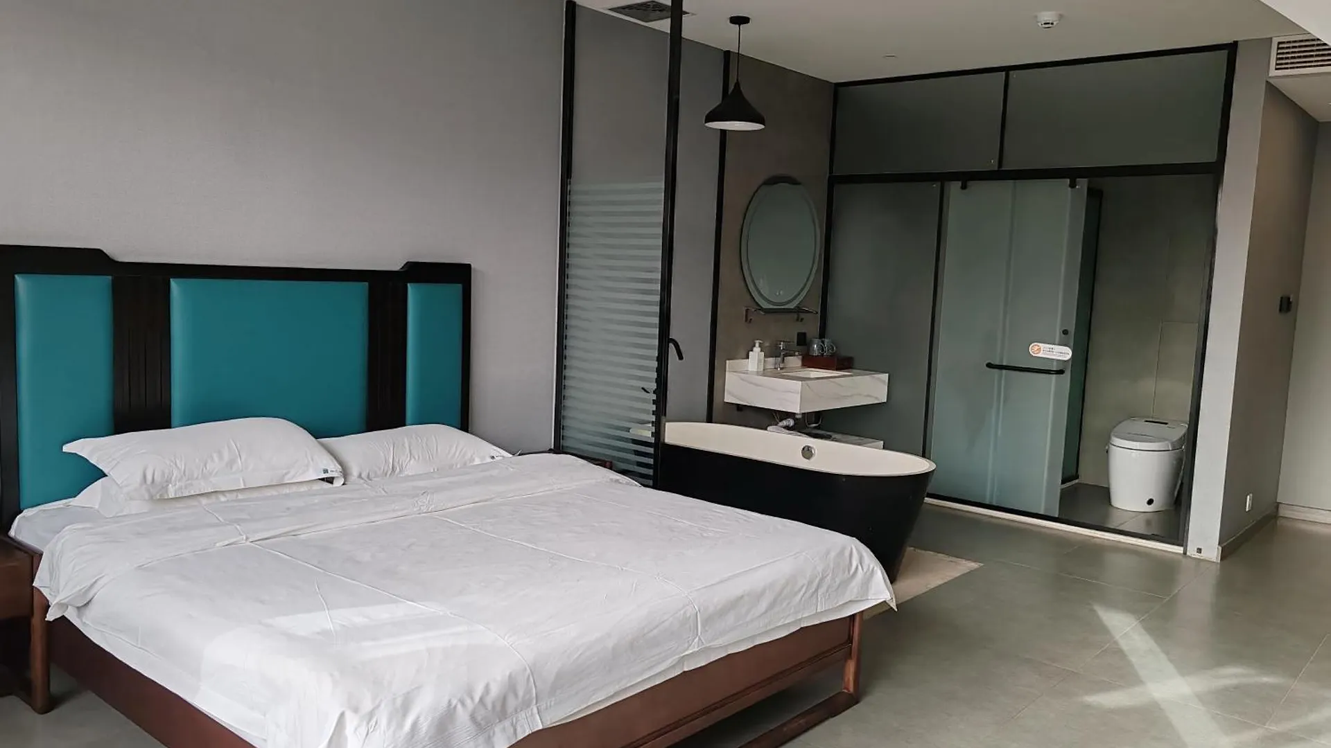 Qichi Waterfront B&B Hotel Lojang